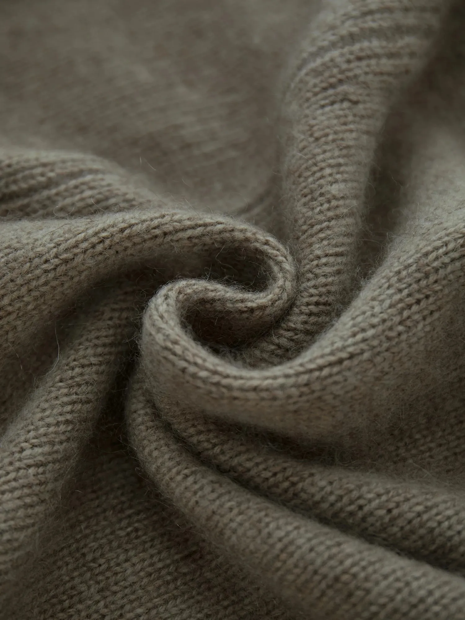 Amoretu Wool & Cashmere V-Neck Long Sleeve Knit Cardigan