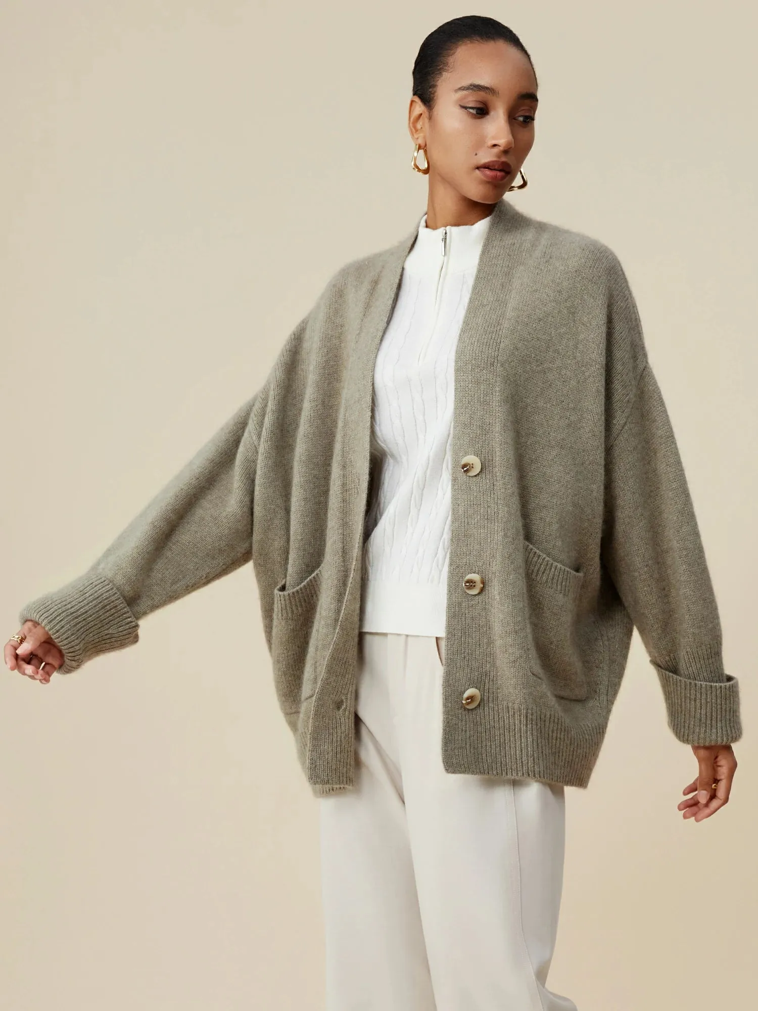 Amoretu Wool & Cashmere V-Neck Long Sleeve Knit Cardigan
