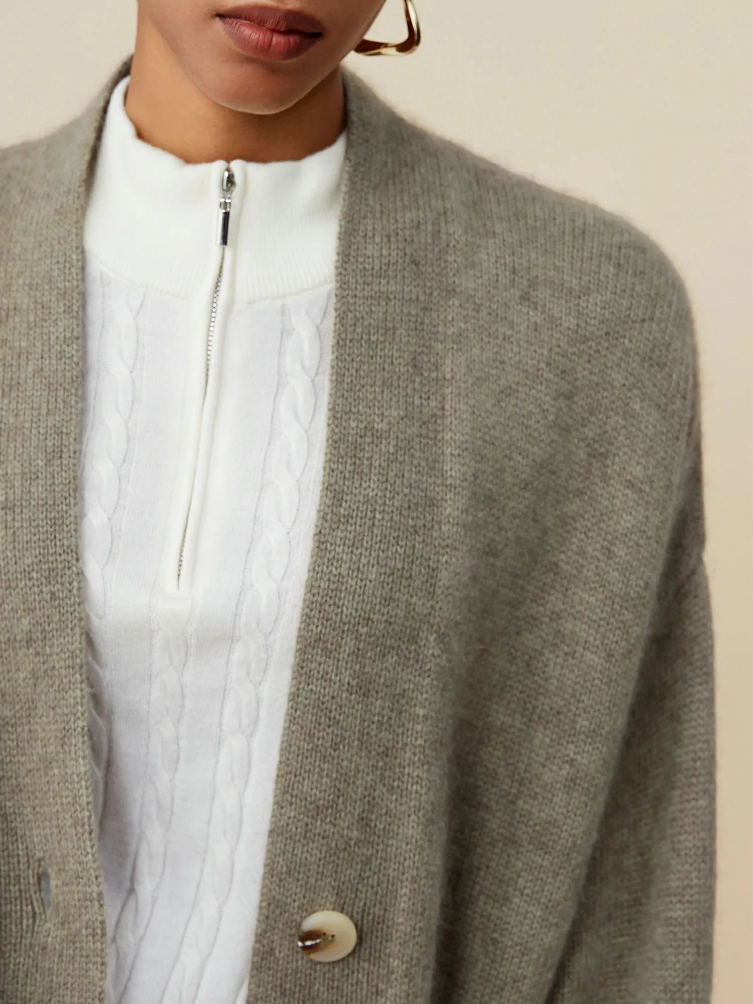 Amoretu Wool & Cashmere V-Neck Long Sleeve Knit Cardigan