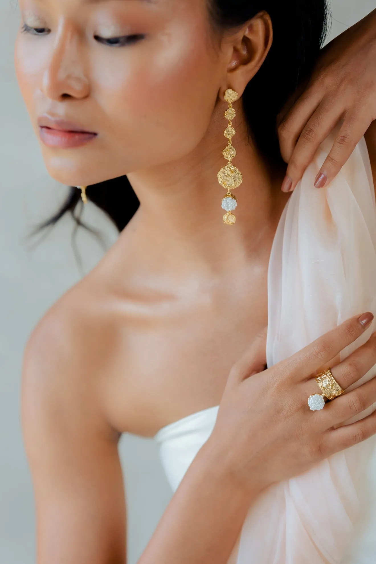 Khwaab Earrings Gold