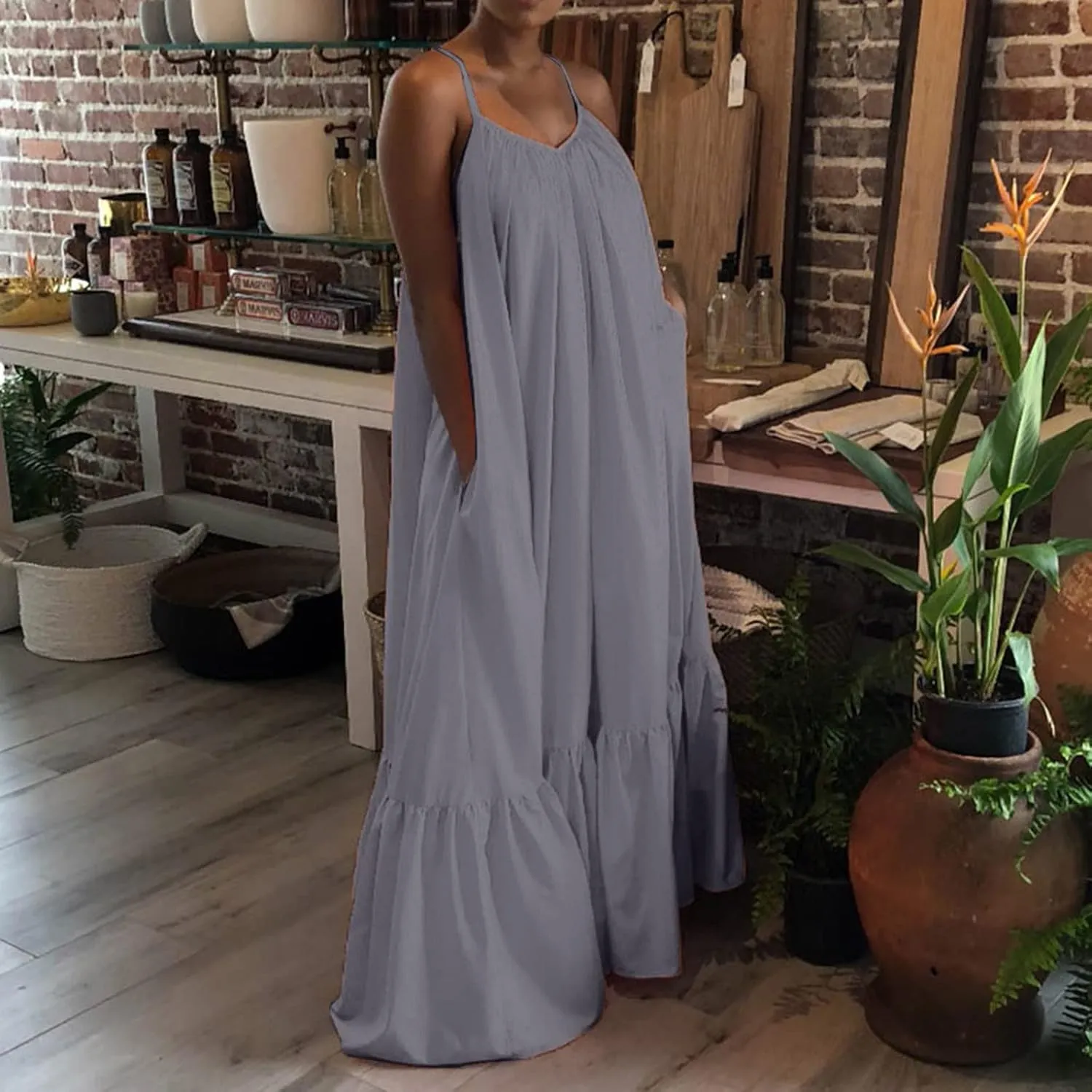 Spaghetti Strap Dresses for Women Plus Size Sleeveless Summer Casual Flowy Dress Ruffle Hem Swing Midi Sundress